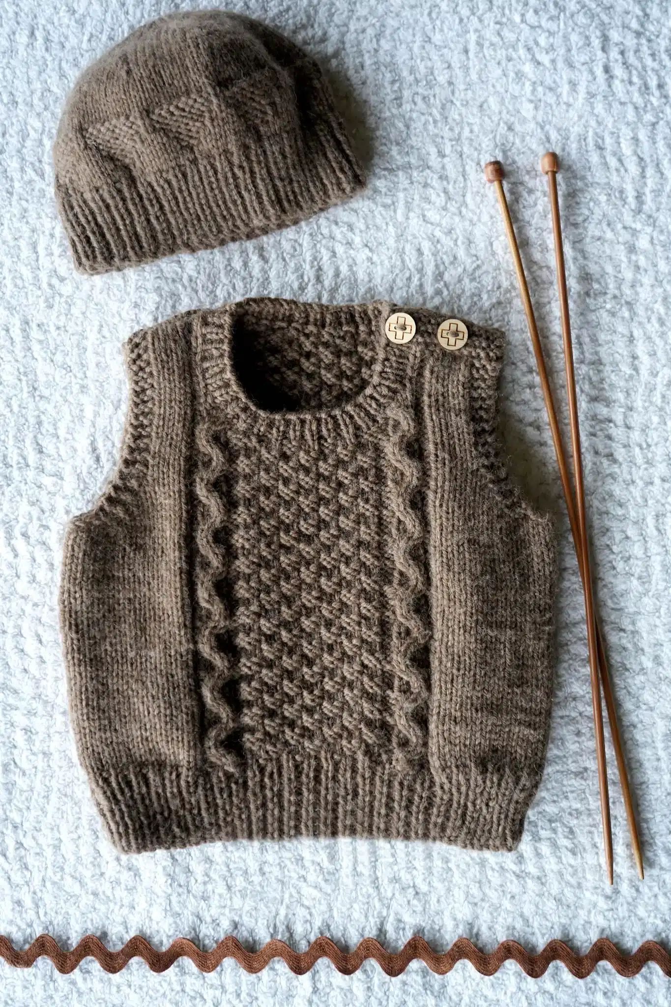 Baby Cakes 8ply Noa Vest and Hat - Image 3